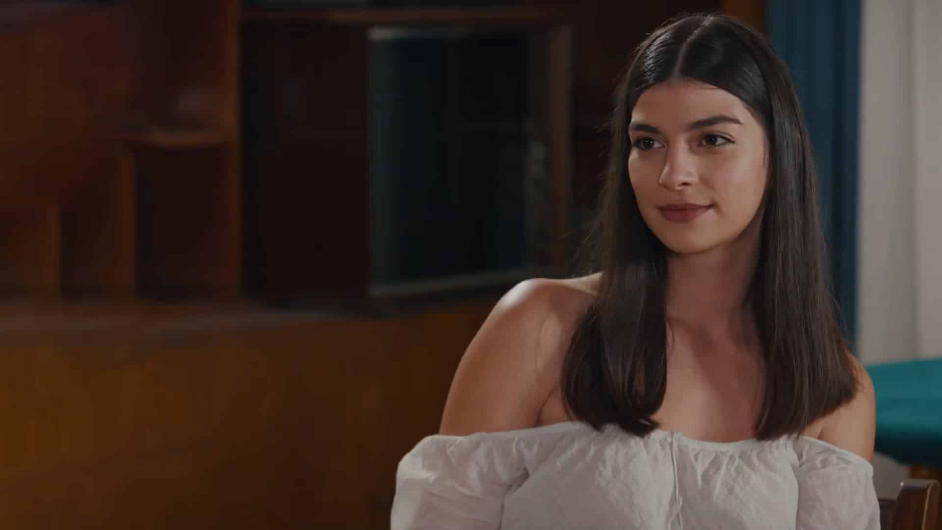 Τέλος η νεαρή ηθοποιό Βαρβάρα Ντέσκα η οποία υποδύεται τη Νάνσυ